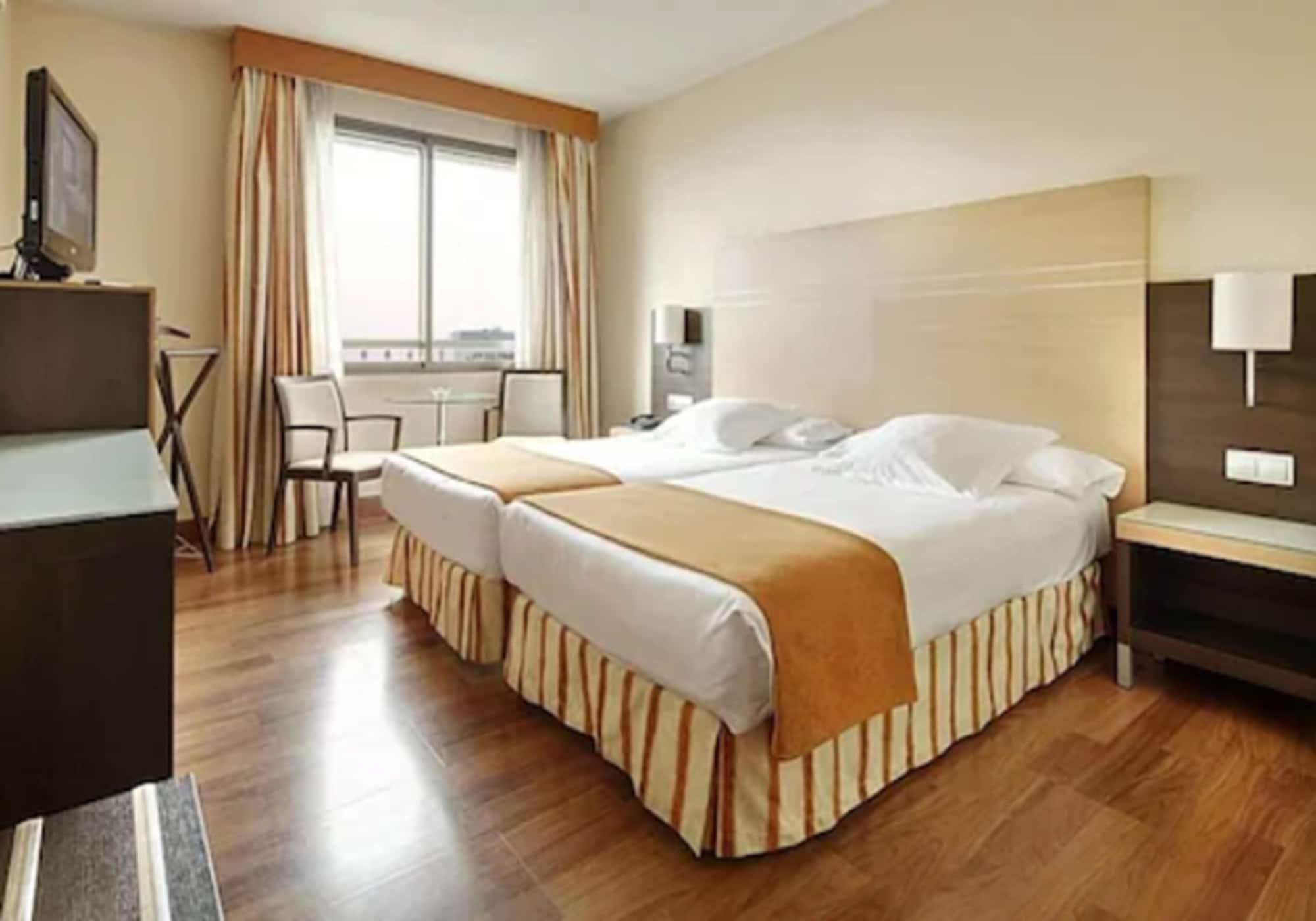 Hotel Blanca De Navarra Памплона Экстерьер фото