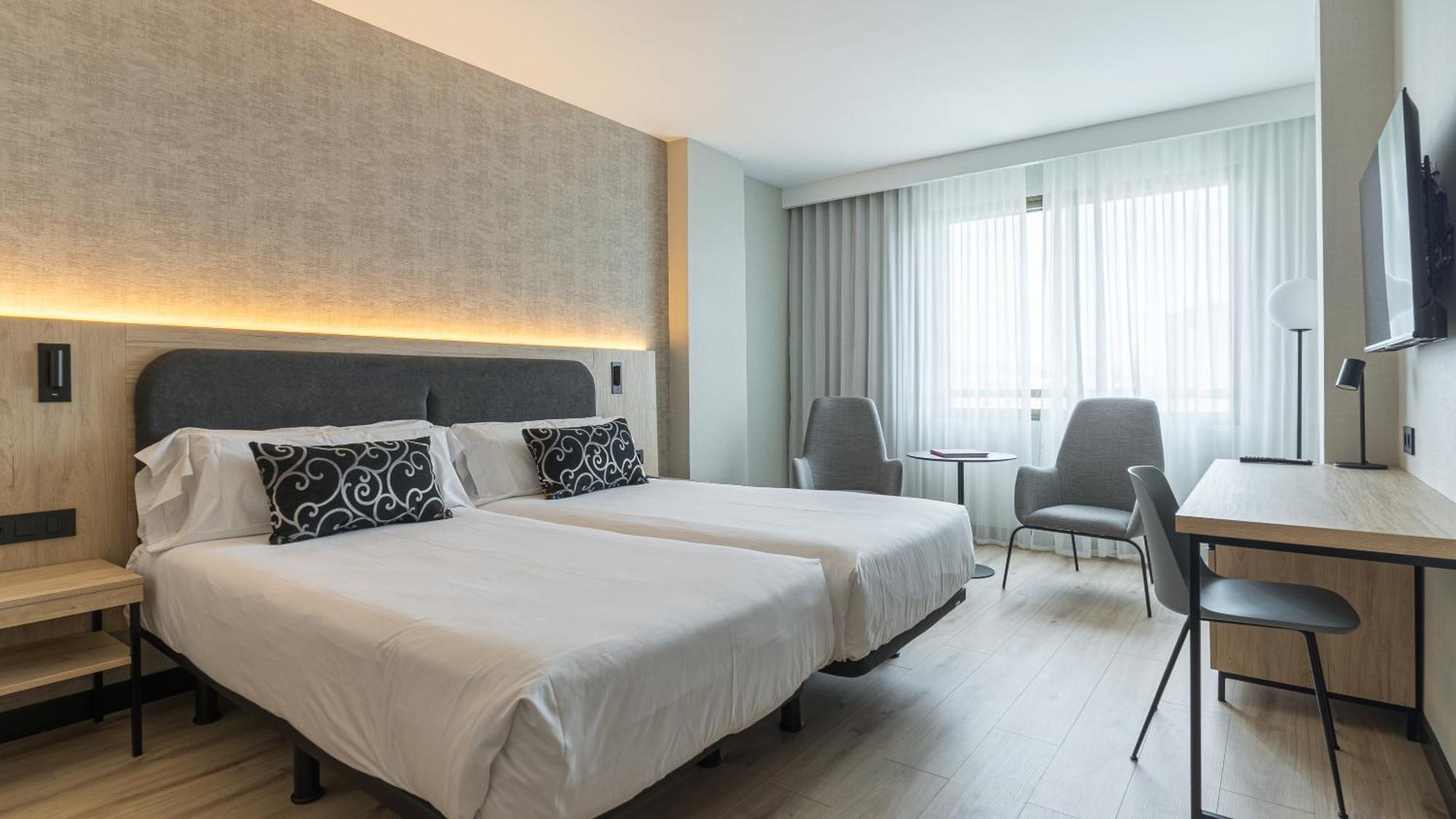 Hotel Blanca De Navarra Памплона Экстерьер фото